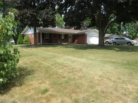 36602 Vicary Ln, Farmington, MI 48335