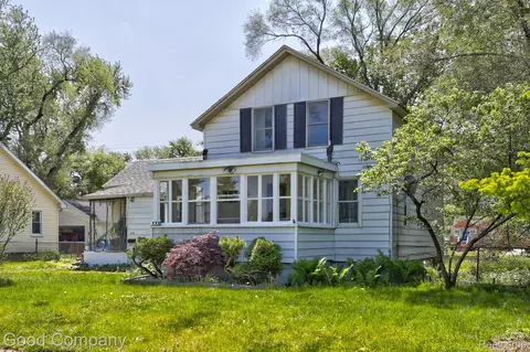 335 W Lincoln Ave, Madison Heights, MI 48071