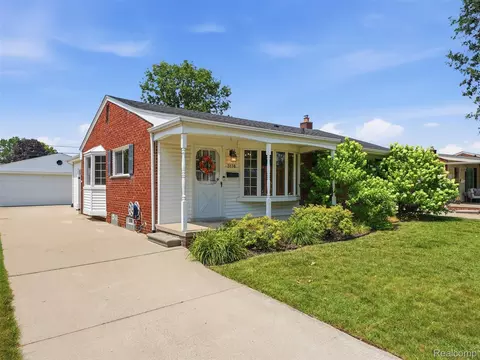 3170 Maxwell St, Trenton, MI 48183
