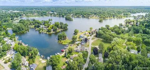 View/Area - 10470 King Rd, Springfield, MI 48350 photo 5 of 8