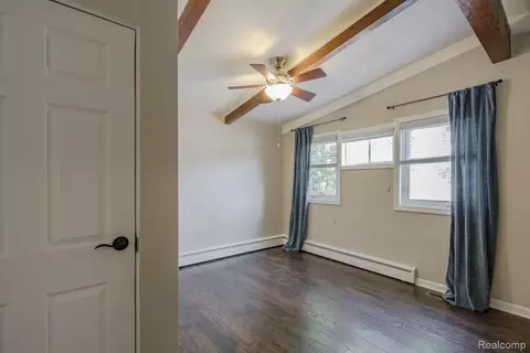 Bedroom - 10470 King Rd, Springfield, MI 48350 photo 5 of 5