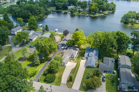 View/Area - 10470 King Rd, Springfield, MI 48350 photo 4 of 8