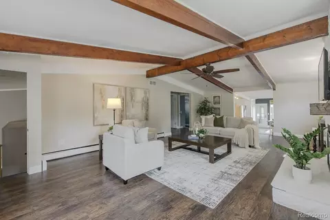 Living - 10470 King Rd, Springfield, MI 48350 photo 1 of 2