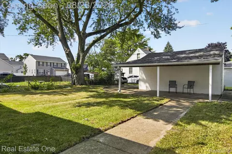 Exterior - 5048 Howe Rd, Wayne, MI 48184 photo 3 of 3