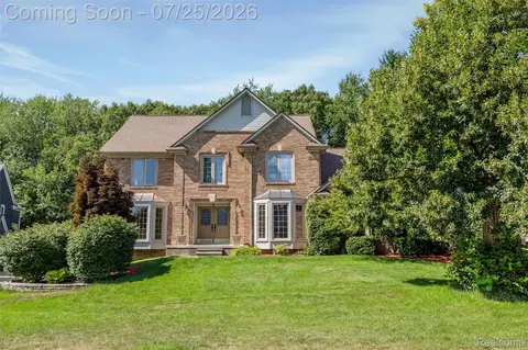 3740 Merriweather Ln, Rochester Hills, MI 48306