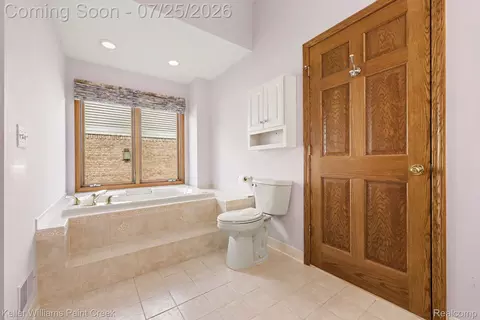 Bath - 10404 Saint John Dr, Algonac, MI 48001 photo 2 of 3