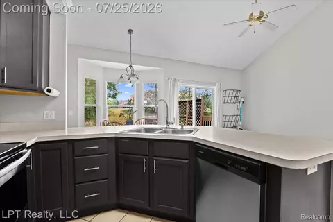 Kitchen - 13809 Mead Creek Rd, Bath, MI 48808 photo 2 of 3