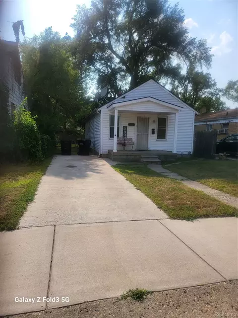 19999 Roselawn St, Detroit, MI 48221