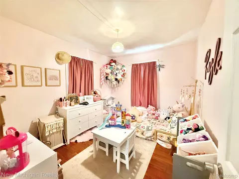 Bedroom - 4301 Menton St, Flint, MI 48507 photo 1 of 5