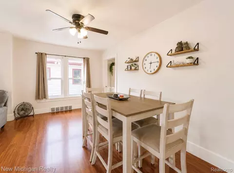 Dining - 4301 Menton St, Flint, MI 48507 photo 2 of 2