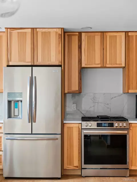 Kitchen - 6677 Circle Dr, Hamilton, MI 48625 photo 3 of 9
