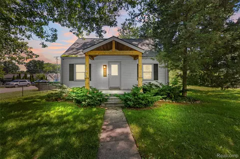 19210 Poinciana, Redford, MI 48240