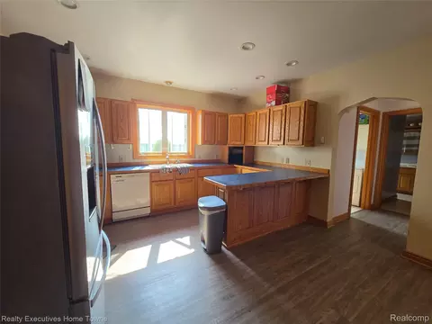 Kitchen - 2715 Cash Rd, Watertown, MI 48401 photo 1 of 6