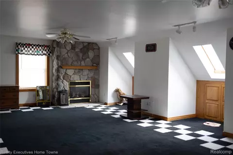 Living - 2715 Cash Rd, Watertown, MI 48401 photo 7 of 7