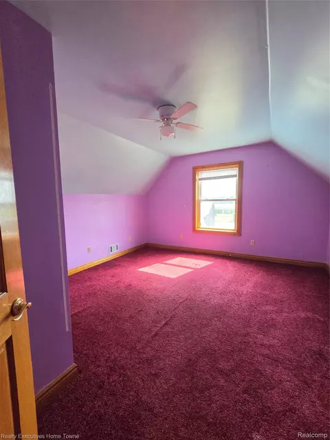 Bedroom - 2715 Cash Rd, Watertown, MI 48401 photo 5 of 9