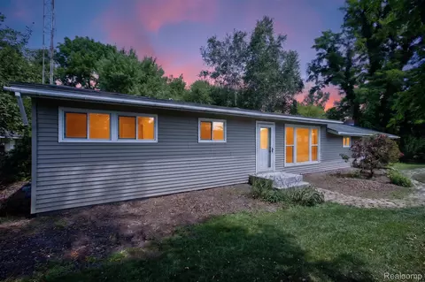 1279 E Burnside Rd, Deerfield, MI 48461