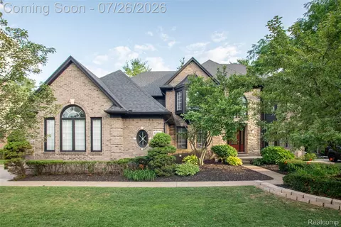11226 Wilshire Dr, Shelby Township, MI 48315