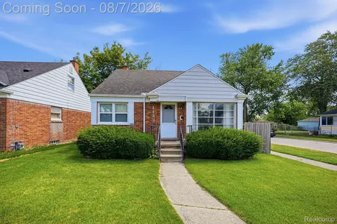 1133 Eastwood St, Inkster, MI 48141