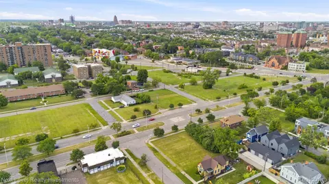 3521 Cochrane St, Detroit, MI 48208
