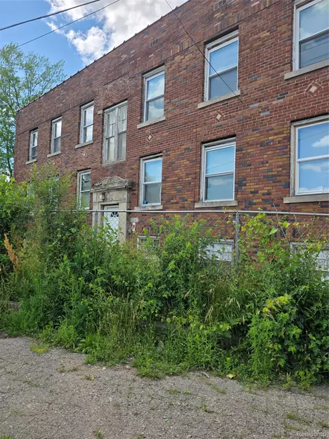 17129 Westphalia St, Detroit, MI 48205