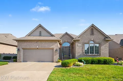 20337 Laurel Creek Dr, Macomb, MI 48044
