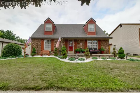 25058 Montebello Dr, Woodhaven, MI 48183