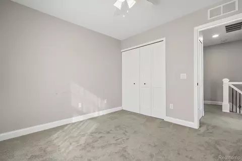 Bedroom - 2605 Thornbrier Ct, Orion, MI 48360 photo 6 of 6