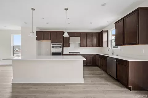 Kitchen - 1016 Pine Tree Ln, Troy, MI 48085 photo 3 of 3
