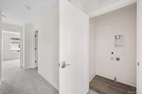 Entry Way - 1016 Pine Tree Ln, Troy, MI 48085 photo 3 of 3