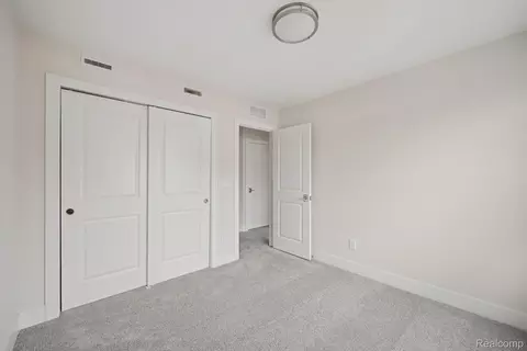 Bedroom - 1016 Pine Tree Ln, Troy, MI 48085 photo 7 of 10