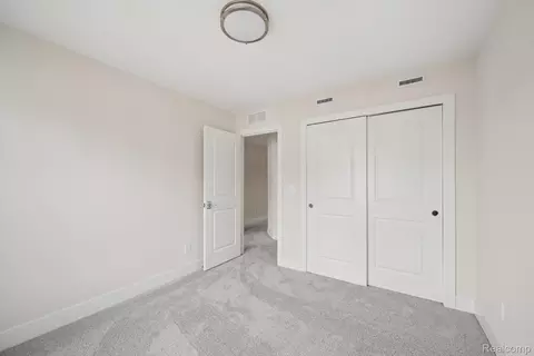 Bedroom - 1016 Pine Tree Ln, Troy, MI 48085 photo 10 of 10
