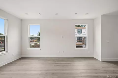 Living - 1016 Pine Tree Ln, Troy, MI 48085 photo 1 of 4