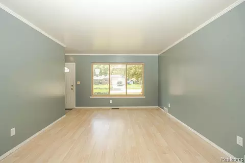 Living - 25568 Thomas Dr, Warren, MI 48091 photo 1 of 6