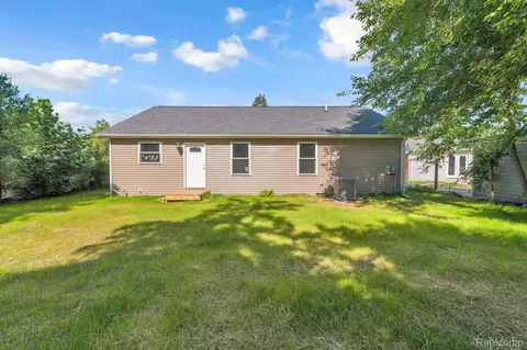 Exterior - 6653 Niagara St, Romulus, MI 48174 photo 4 of 4