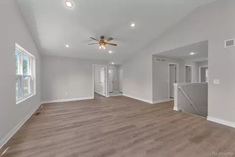 Living - 6653 Niagara St, Romulus, MI 48174 photo 1 of 2