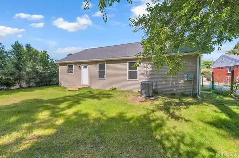 Exterior - 6653 Niagara St, Romulus, MI 48174 photo 3 of 4