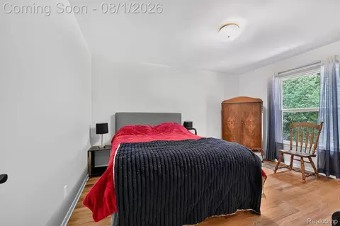 Bedroom - 1141 Springborrow Dr, Flint, MI 48532 photo 8 of 11