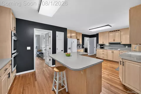 Kitchen - 1141 Springborrow Dr, Flint, MI 48532 photo 3 of 4