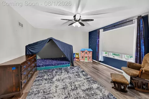 Bedroom - 1141 Springborrow Dr, Flint, MI 48532 photo 5 of 11