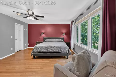Bedroom - 1141 Springborrow Dr, Flint, MI 48532 photo 2 of 11