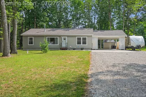 1316 Leeward Ln, Richfield, MI 48656