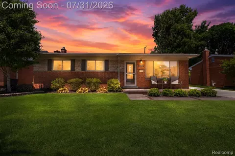 36548 Roycroft St, Livonia, MI 48154