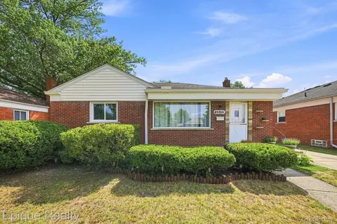 25916 Cubberness St, Saint Clair Shores, MI 48081