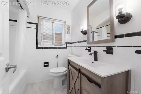 Bath - 7841 E Morrow Cir, Dearborn, MI 48126 photo 1 of 3