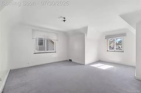 Bedroom - 7841 E Morrow Cir, Dearborn, MI 48126 photo 4 of 5