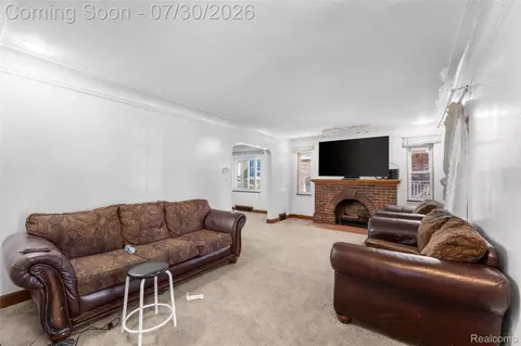 Living - 7841 E Morrow Cir, Dearborn, MI 48126 photo 2 of 4