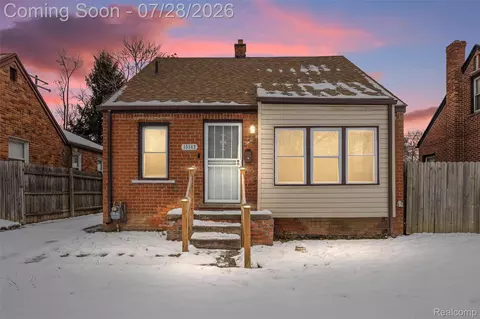 13542 Dolphin St, Detroit, MI 48223