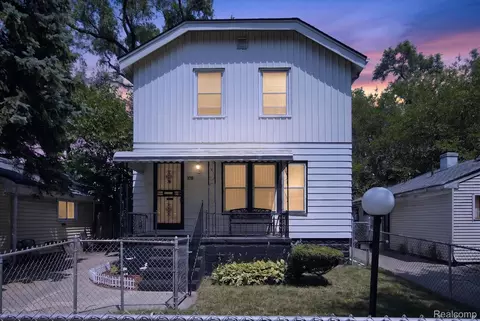 971 E Goldengate, Highland Park, MI 48203