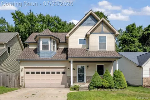 9399 Oakdale St, Clay, MI 48001