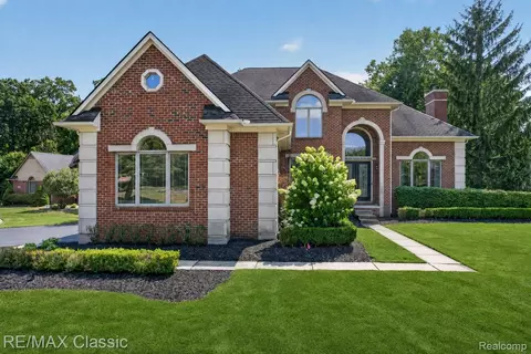 45701 Balfour Ct, Novi, MI 48377